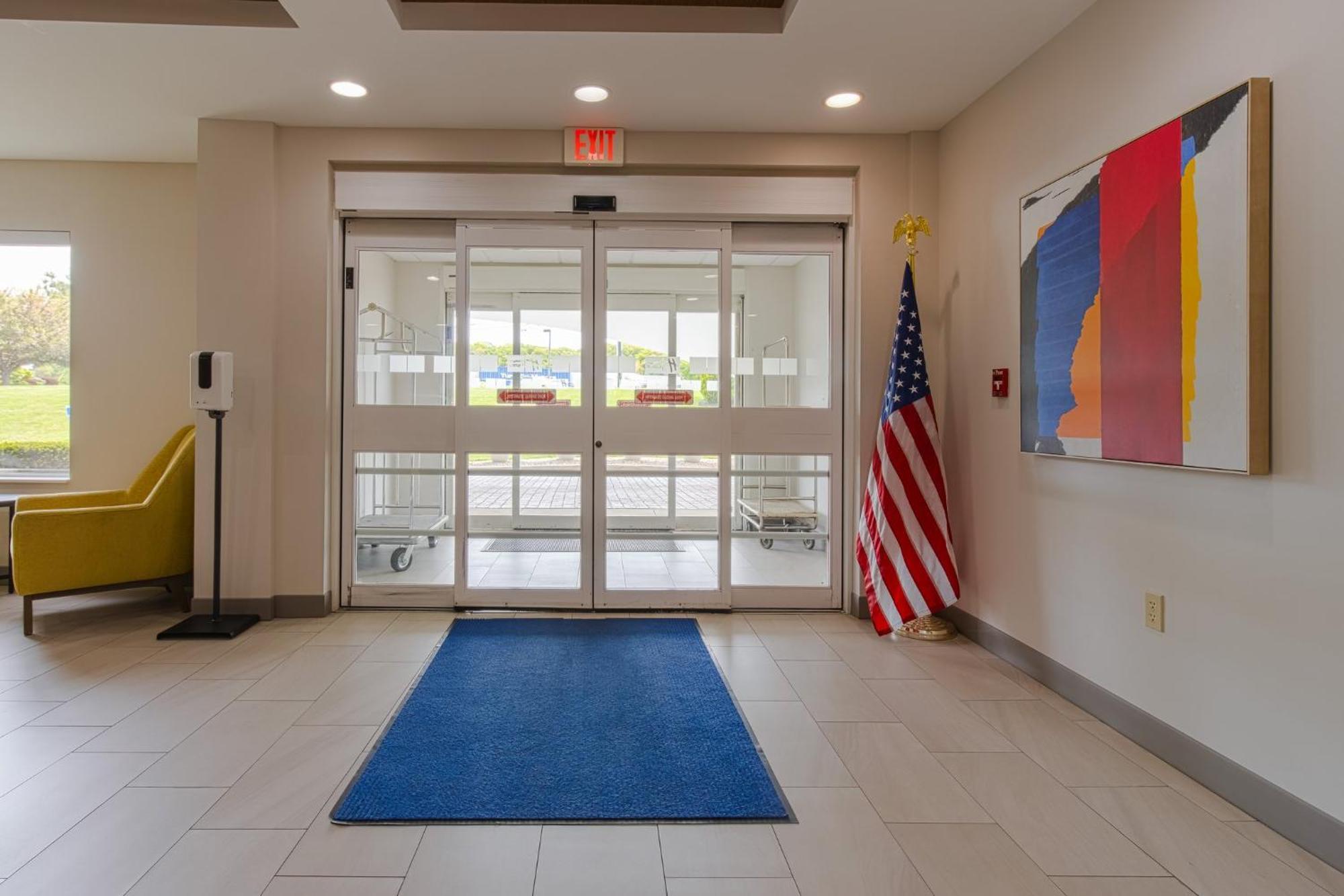 Holiday Inn Express Hartford-Newington By Ihg Экстерьер фото